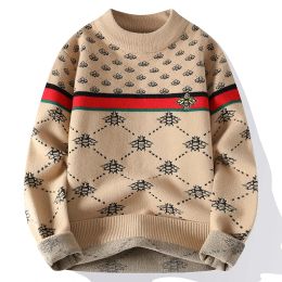 Sweaters 2024 New Fall Winter Korean Slim Bee Embroidery Pullovers High End Luxury Cashmere Sweater Men Soft Warm Mens Christmas Jumper