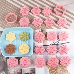 Moulds 9Pcs Christmas Cookie Mold Snowflake 3D Plastic Cookie Mold Press Type Cookie Mould Stamp Xmas New Year Party Baking Tools