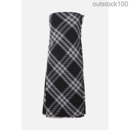 Original 1to1 Buurberlyes Designer Clothes Trendy Womens Plaid Wool Wrap Tight Corset Dress 8083033 High Quality Plaid Dress with Original Logo