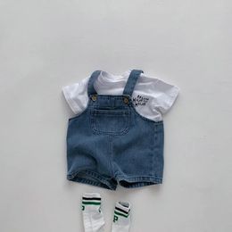 Yaz bebek giyim seti yürümeye başlayan kızlar giysi elbise bebek tişört ve denim genel erkek kıyafeti 240425