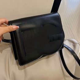 Day Packs Internet Famous for Women in The Summer of 2024, New Fashionable Texture Single Shoulder Small Square Bag, Stylish and Versatile Rose Powder Crossbody Bag