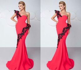 2018 Sexy Red Mermaid Prom Dresses one Shoulder Sweep Train Women evening Gowns Applique Lace Made In China Elegant Party Gown9697491