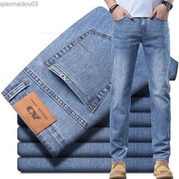 Men's Jeans Spring and Summer Thin Mens Casual Jeans Classic Elastic Fabric Straight Pants Mens Fashion Brand Light Blue Denim ShortsL2404