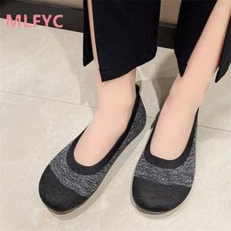 Dress Shoes 2024 Spring/Summer Fashion Square Mouth Single Breathable Old Beijing Cloth Female Soft Sole Mom