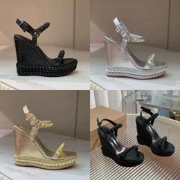 Platform Wedge Sandals Hardware Buckle Decoration Pumps Heels Ankle Strap Revealing Toe Dress Women's Designers Evening Shoes Factory Footwear Original Quality