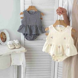 Clothing Sets Summer Breathable Cotton Linen Baby Clothing Set Casual Sweatshirt and Shorts 2Pcs Infant Girls Hoodie Suit H240426