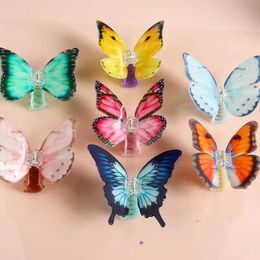 Clamps YHJ New French Romantic Hair Claw Graceful Beautiful Butterfly Shark Crab Hair Clip Claw Hair Accessories for Women Girls Y240425