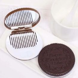 2024 1pcs Cute Chocolate Cookie Shaped Fashion Design Makeup Mirror with 1 Comb Setchocolate design mirror cute cookie mirror set