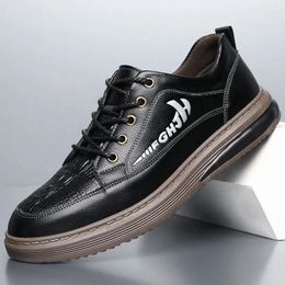 Casual Shoes 2024 Men's Fashion Leather Soft Flat Cow Tendon Bottom