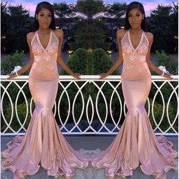 Mermaid PROM meninas de cetim vestidos pretos 2019 halter v pesco