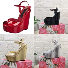 Red Wedge Heel Mules Womens Sandals 15CM Thick Platform Dress Metal Letter Buckle Decoration Patent Leather Designer Party Wedding Evening Shoes Original Quality