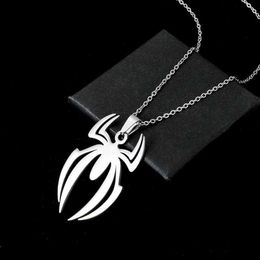 Pendant Necklaces 2023 New Spider shaped Movie Same Necklace Stainless Steel Silver Plated Mens Wear Accessories Hip Hop Trend Gifts Q240426