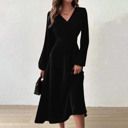 Casual Dresses 2024 Autumn/winter Dress Women's Fashion Style Commuter Pleated V-neck Long Sleeve Mid Length Solid Colour