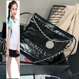 Kids Bags CC Bag 22 Mini Quilted Shopping Black Bags Classic Round Real Leather Strap Silver Metal Hardware Matelasse Chain Crossbody Shoulder Handbag With Coin Char