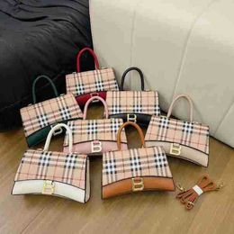 Designer bag Spring/Summer Trendy Fashionable Checkered Bag Handheld One Womens Bag Fashion Hourglass Bag