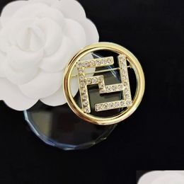 Pins Brooches Top Stamp Fbrand Pearl Designer Brooch 18K Gold G Badge Jewellery Gift Collar Uni Versatile Dress Vintage Drop Delivery Dhgj4