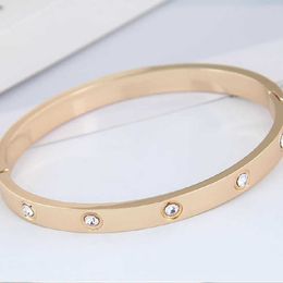 High Quality Simple and Atmospheric Bracelets Commuter 18k Ten Bracelet Couple for with carrtiraa original bracelets