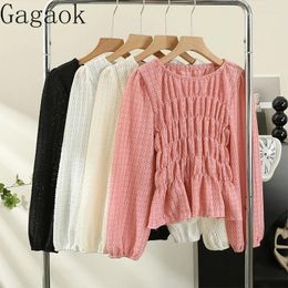 Women's Blouses Gagaok Design Pleated Round Neck Bubble Sleeve Shirt For Autumn 2024 French Style Waist Wrapping Slim Top