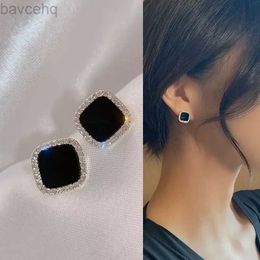Shawls Korean Style Zircon Black Resin Square Ear Studs for Women Elegant Luxury Geometric Earrings 2024 Fashion Trends Jewellery Gifts d240426