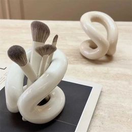 Toothbrush Holders Personalised ceramic decoration creative life toothbrush holder storage rack couple toothbrush makeup pen decorative storage 240426