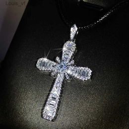 Pendant Necklaces Exquisite White Zircon Cross Necklace Womens 925 Silver Geometric Cute/Romantic Chain Birthday Party Engagement Jewelry H240426