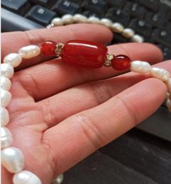 delivery of natural jade and pearl necklaces B701234586965258370096