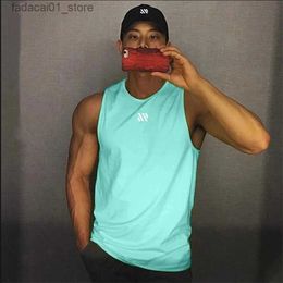 Men's T-Shirts 2024 Mens fitness gyms Tank top men Fitness sleeveless shirt Male mesh breathable Sports vest Undershirt Gyms Running menQ240426