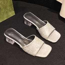 Slippers 2024 Vintage Embroidered Heels Women Summer Elegant Transparent Heel Sandals For Fashion White Dress Shoes