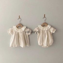 Rompers Baby Shirt and Bodysuit Lace Collar Cotton Infant Tee Ruffle Sleeve Solid Toddle Jumpsuit H240429