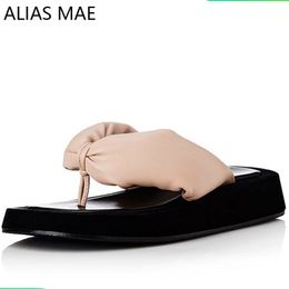 Псевдоним Mae Fashion Flip-Flops Женская летняя открытая улица 2024 Новый стиль корейская версия Толстая подошва Увеличение высокой степени текстуры повседневная пляжная обувь