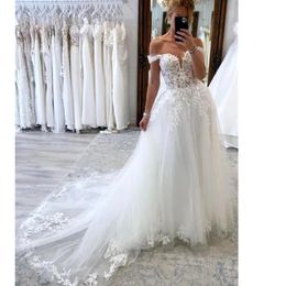 Off The Shoulder Boho Wedding Dresses Tulle Long Train Lace Appliques Ivory Bridal Gowns Summer Beach A Line Bride Dress Back Lace-Up Plus Size Sweetheart Robe