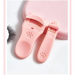 New plastic mini portable Eyelash Curler Eye Lashes Tool Exquisite Sturdy Cat Design Fake Lashes Clip for Girl Makeup Tool