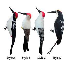 Handmade Bird Woodpecker Spring House Gift Handcrafted Outdoor Art Realistic Art Faux Decor Model for Outdoor Yard Patio 240419
