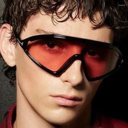 Sunglasses Y2K Punk Designer Oversized Triangle Women For Men Sun Glasses Vintage Pink T Rivet Eyeglasses