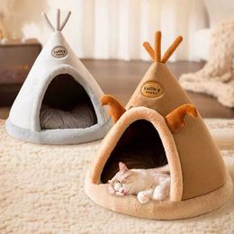 Carriers Crates Houses Winter Warm Pet Soft House Comfortable Sleep Cave Cat Dog Christmas Tent Bed Nest 240426