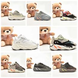 Kids Designer Shoes 700 Athletic Trainers Shoes Infants Wave Runner Boys Girls Black Grey Sneaker Little Baby Outdoor Children Boy Skeleton