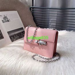 Verrou Handbag Luxury Leather Shoulder Bags Plug in Bag Genuine Leather Home Bag Flight Attendant Bag Pink Bag Female Crossbody Cowhide Box To have logo HBF7VY