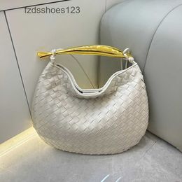 Woven Venata Dumpling Portable Hand Designer Bag Sardines Diagonal Same Leather 2024 Botteega One Bags Sardine Female Large Capacity Shoulder Kylie P0J4