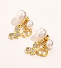 Gold Designer Earrings Stud Fashion Pearls Letter Pearl Earings Personality Planet Creative Hanging Jewelry lovely pendant Versati9062082