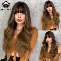 Synthetic Wigs Deep golden long wave wig suitable for women Ombre green brown synthetic with bangs natural heat-resistant Q240427