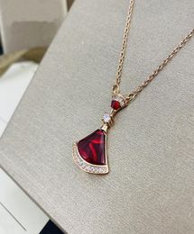 Designer necklaces Small skirt necklace red agate pendant Joker clavicle chain 18K rose gold fan necklace female diamond Pendants 7944722