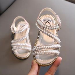 Девочки Сандалии Лето мода Дети Дети Дети Дети девочки Бланг принцесса сингл для маленькой обуви 240420