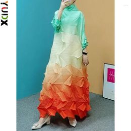 Casual Dresses YUDX Miyake Diamond Pleated Gradual Color Maxi Long Dress Turtleneck Block Loose For Women 2024 Autumn