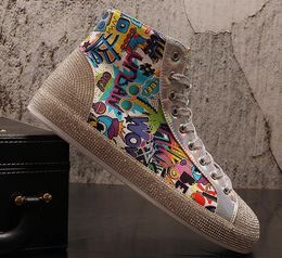 Designer party Rock nightclubs Graffiti shoes Men Casual Shoes Glitter Rhinestone sneakers high top Outdoor Recreation Loafers Breathable Lace-Up Walking shoes