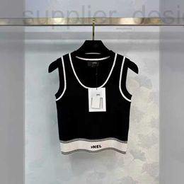 Camisoles & Tanks designer Spring and Summer New Nanyou Cha Age reducing Sweet Girl Style Advanced Versatile Black White Minimalist Knitted Tank Top 8FOH