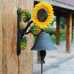 Decorative Figurines Wrought Iron Doorbell Rustic Hanging Bell Sunflower Shape Colourful For Country Church Yard Garden Dinner