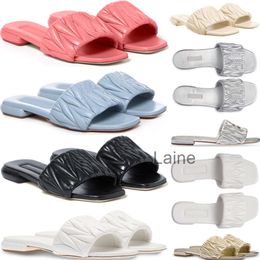 Designer Miui Womens Beach Slipper berühmte klassische flache Fersen Sommer Fr.e Shipping Designer Slides Schuhe Bad Damen Sexy Sandalen Größe 36-41