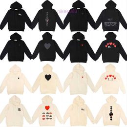 Mens Sweatshirts Designer Play Commes Jumpers Des Garcons Letter Embroidery Hoodie Coat Long Sleeve Jacket Women Red Heart Loose Sweater Cardigan Zipper Hoodies Zm