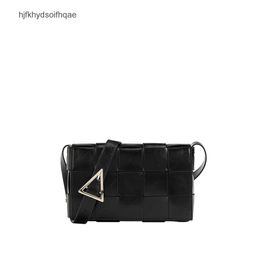 Designer bag Knitted bags Cassette Bottgaas Textured Handmade Woven Bag Popular Fashion F Small Square Bag Shoulder Crossbody Bag Z8GJ