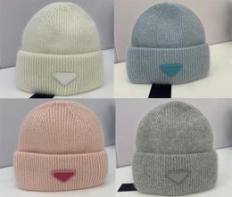 designer beanie beanies Womens winte hat P home Mens Fisherman hat Triangle badge Winter Warm color blue white2607150
